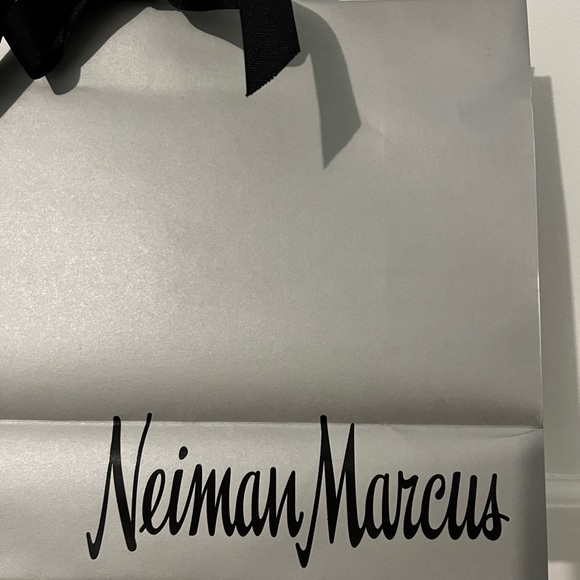 Neiman Marcus shopping bag - Picture 3 of 5